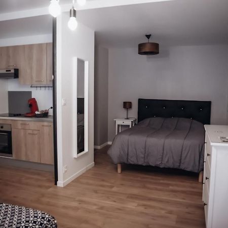 Cosy Et Moderne En Centre Ville, Fibre Haut Debit Ernée Exteriér fotografie