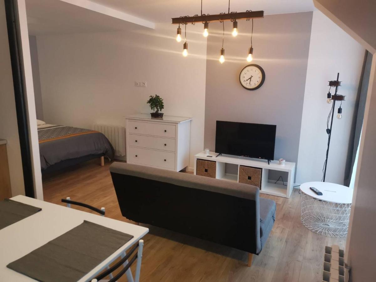 Cosy Et Moderne En Centre Ville, Fibre Haut Debit Ernée Exteriér fotografie