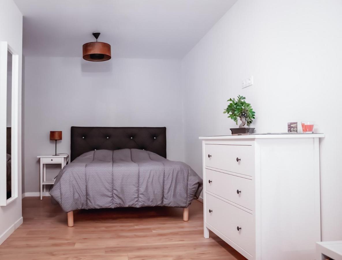 Cosy Et Moderne En Centre Ville, Fibre Haut Debit Ernée Exteriér fotografie