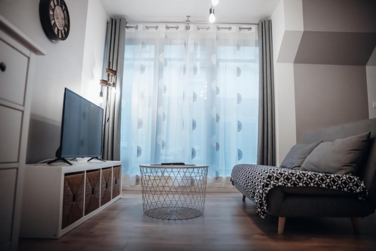 Cosy Et Moderne En Centre Ville, Fibre Haut Debit Ernée Exteriér fotografie