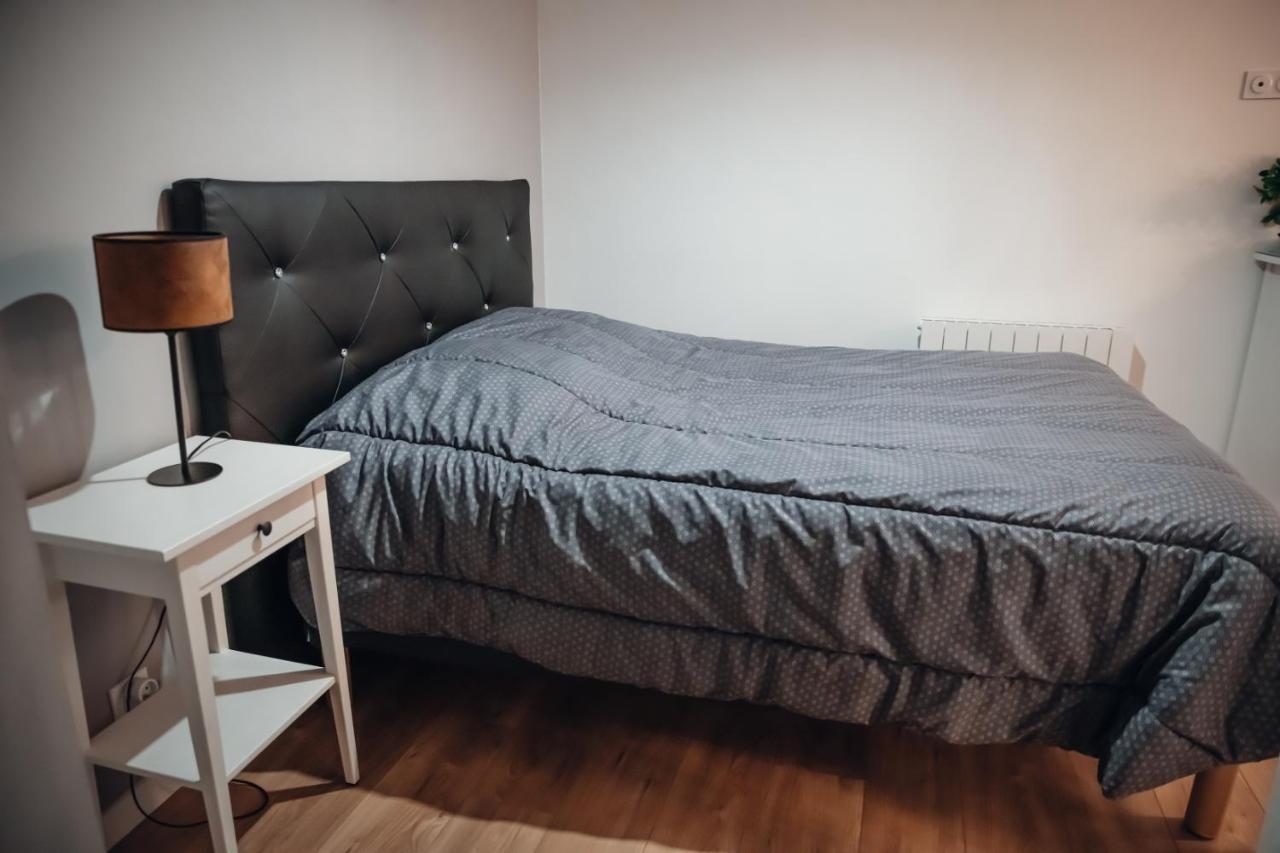 Cosy Et Moderne En Centre Ville, Fibre Haut Debit Ernée Exteriér fotografie