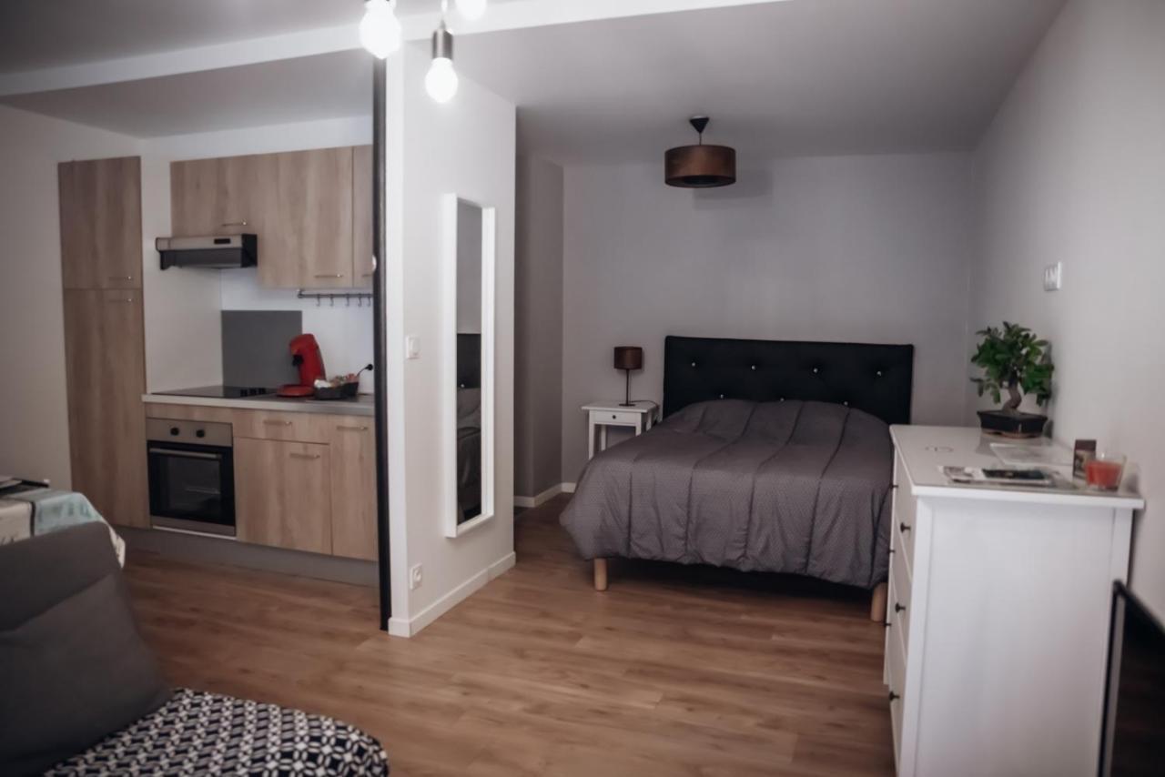 Cosy Et Moderne En Centre Ville, Fibre Haut Debit Ernée Exteriér fotografie